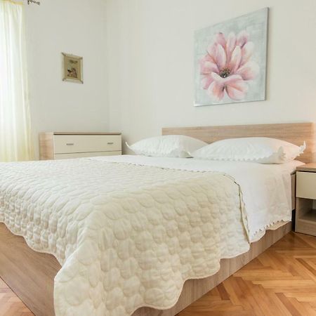 Apartments Denis Makarska Eksteriør billede