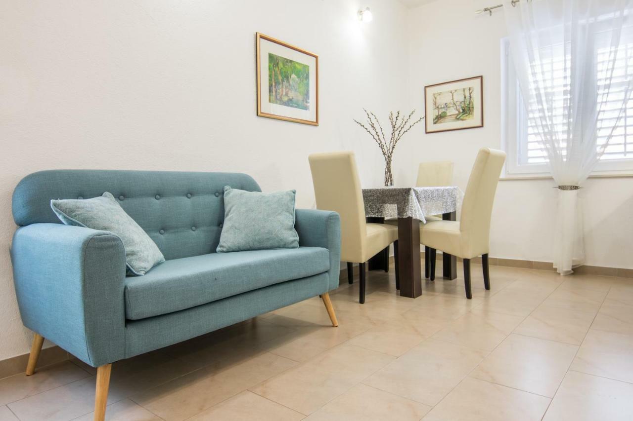 Apartments Denis Makarska Eksteriør billede