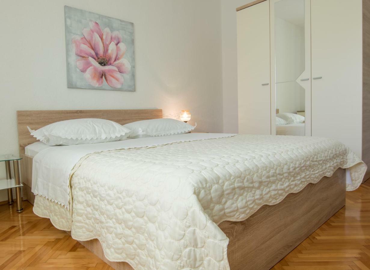 Apartments Denis Makarska Eksteriør billede