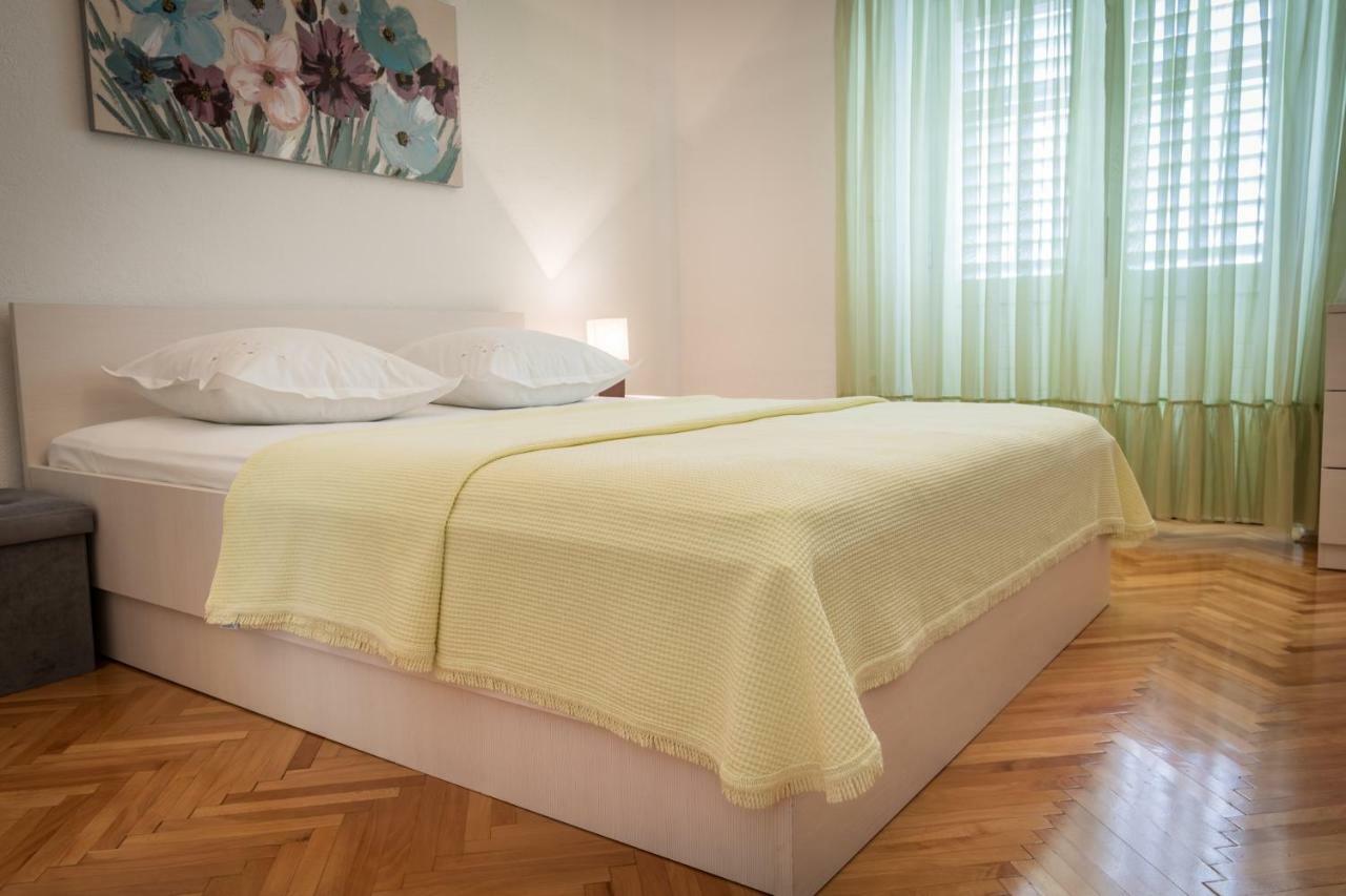 Apartments Denis Makarska Eksteriør billede