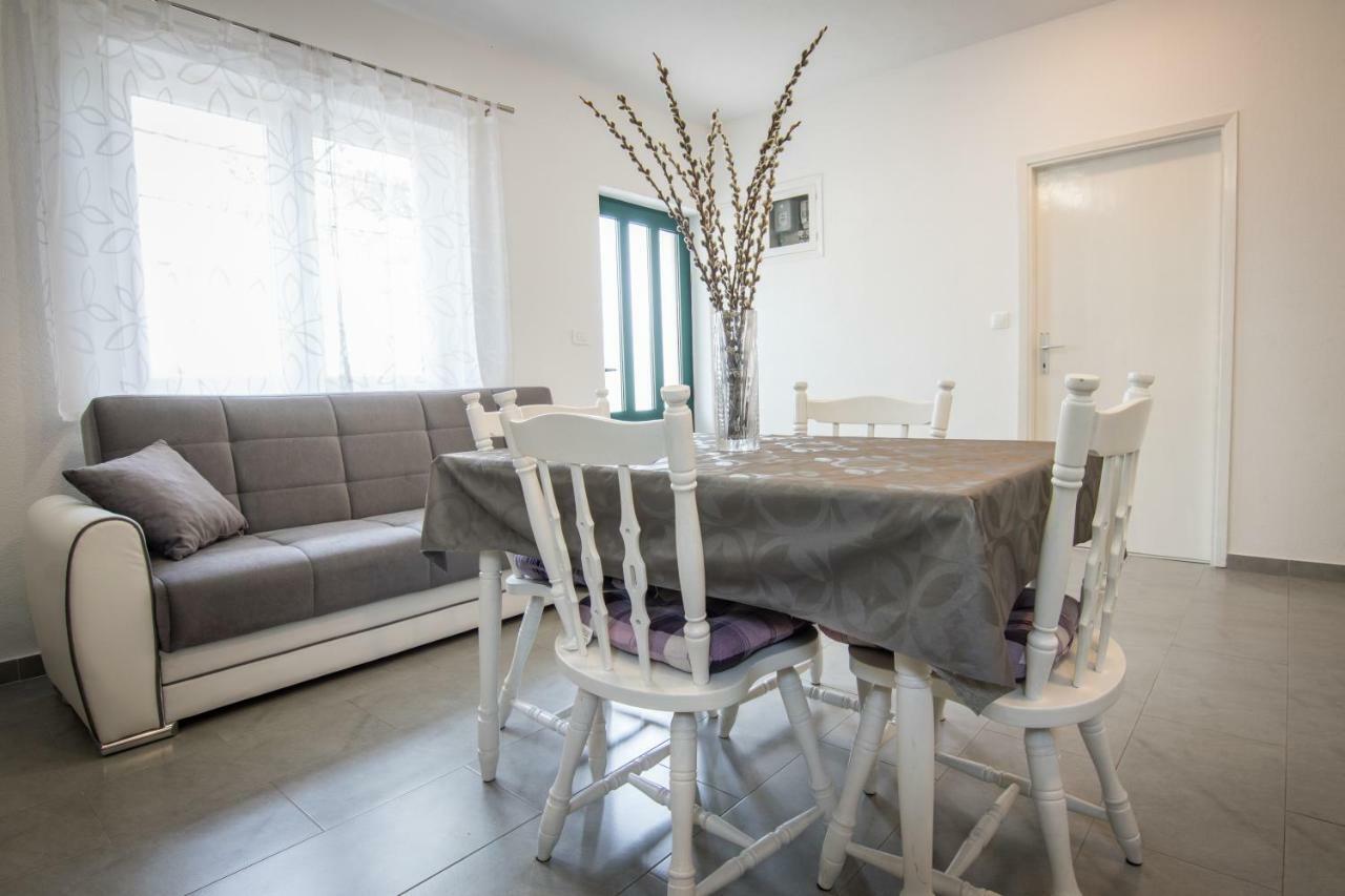 Apartments Denis Makarska Eksteriør billede