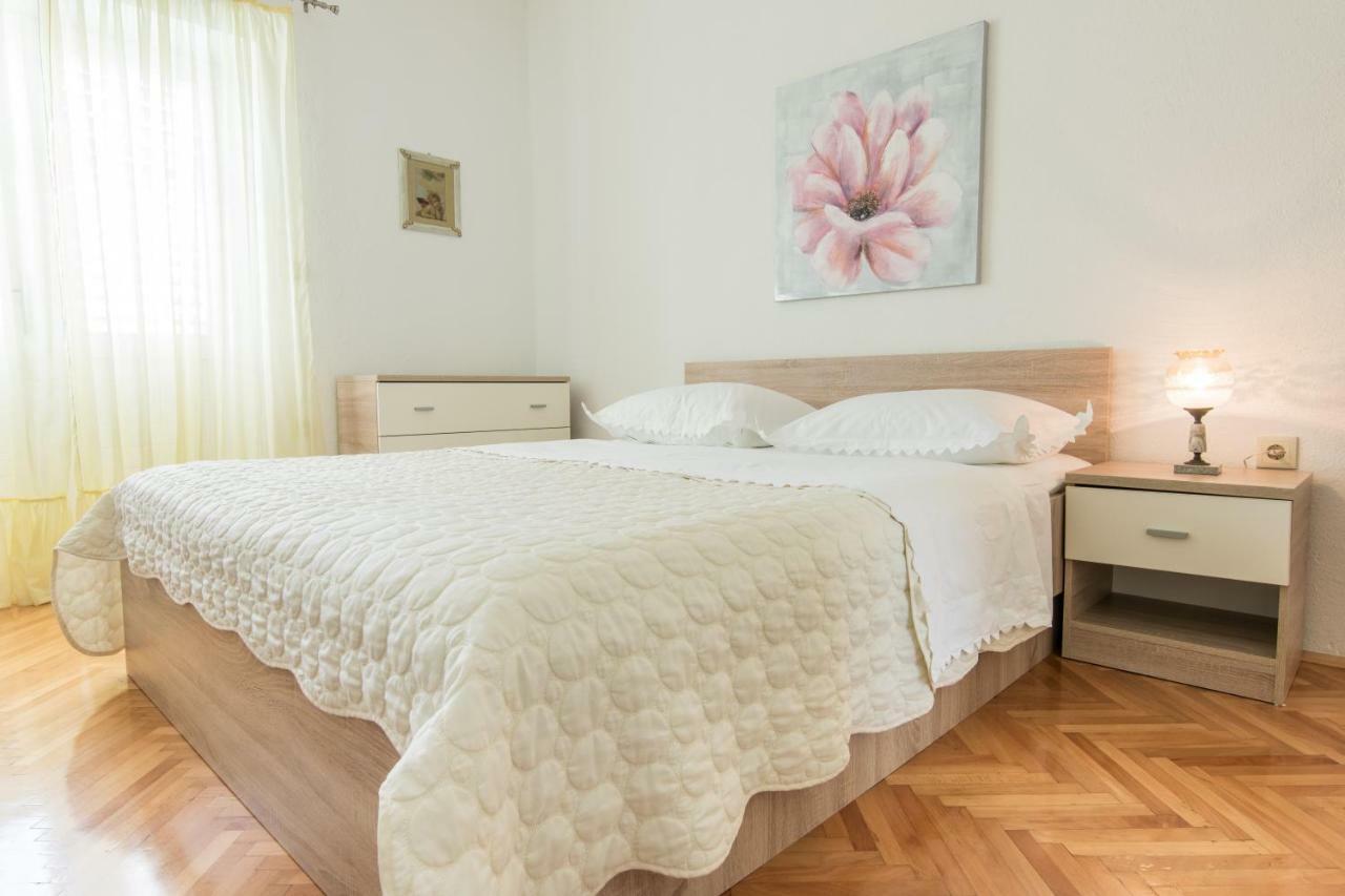 Apartments Denis Makarska Eksteriør billede